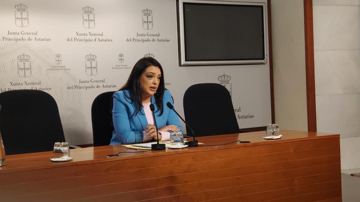 Carolina López durante la rueda de prensa.