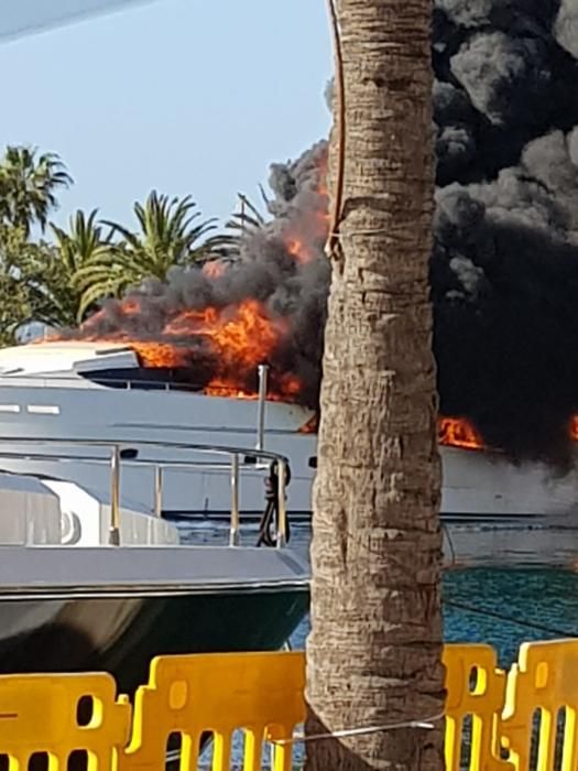 Arde un yate de 20 metros de eslora en Puerto Portals