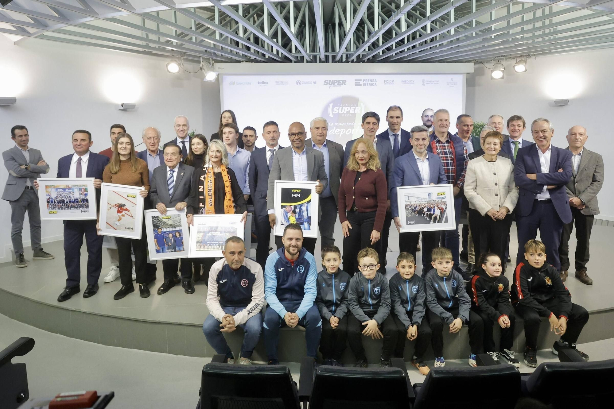241211LEV_JM LOPEZ_2 (210054096).jpg