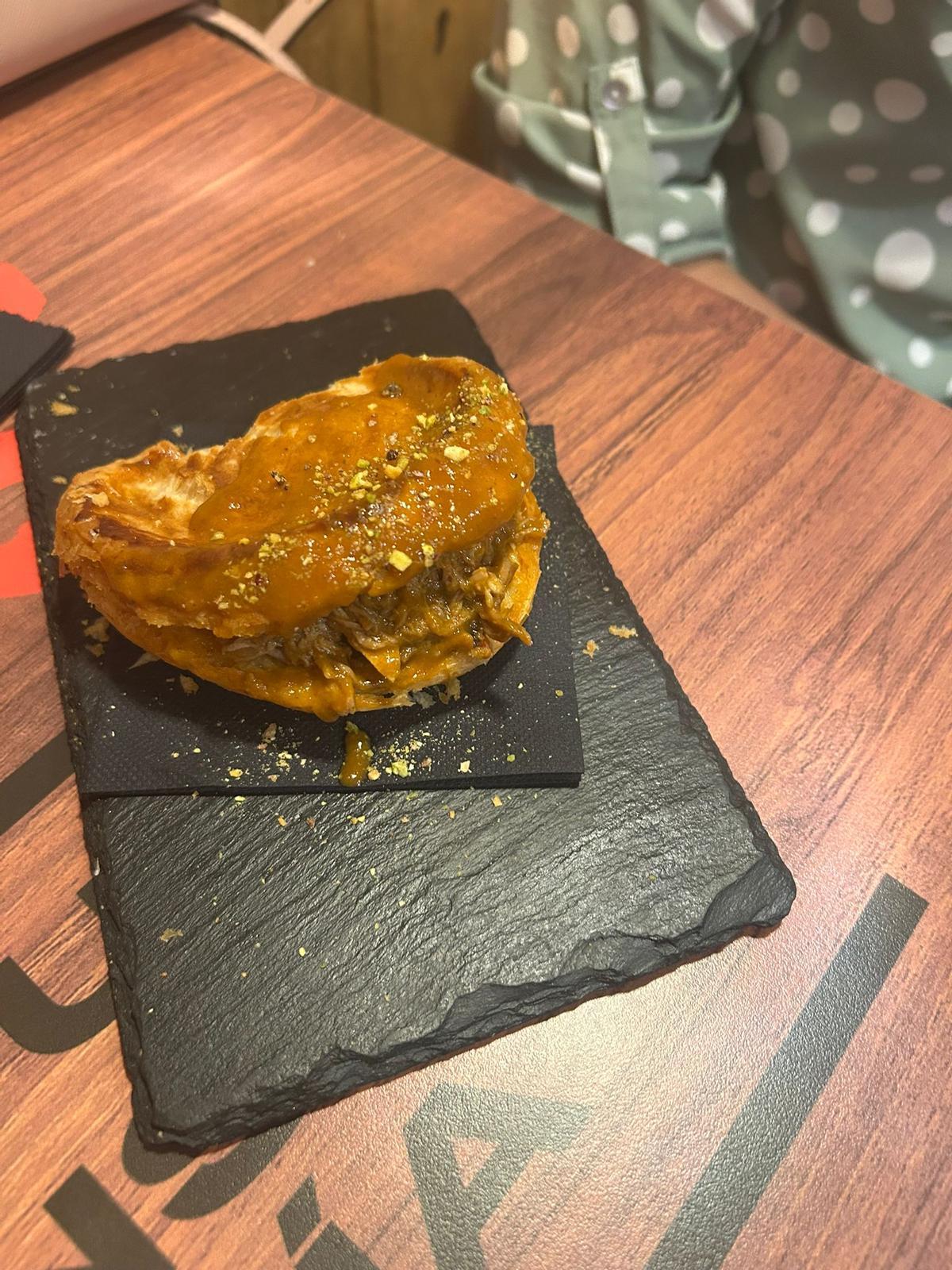 Pincho &quot;Corral roll&quot;, de “El Corral de Gayo”