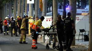 Al menos 15 heridos en un accidente de autocar en la Rambla de Ferran (Lleida), cerca de la Seu Vella.