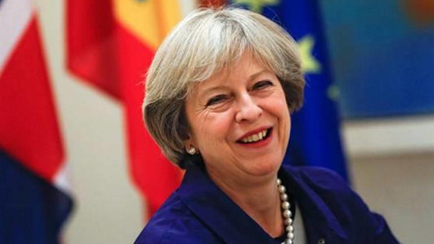 Theresa May ha encarregat un informe sobre els immigrants al Regne Unit.