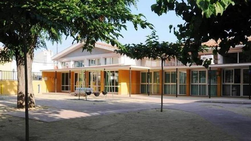 "No puede seguir siendo un edificio cerrado": El Ayuntamient