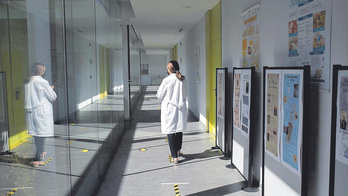 Una estudiante en la Escuela de Enfermería de Zamora, en una fotografía de archivo.