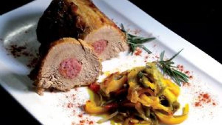 Lomo de cerdo relleno de longaniza a la sal con fritada aragonesa - La  Opinión de Zamora