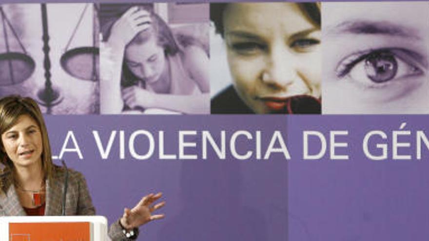 Bibiana Aído, durante unas jornadas sobre violencia de género.