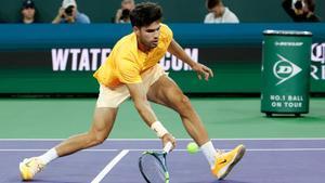 Alcaraz durante el partido ante Norrie en Indian Wells