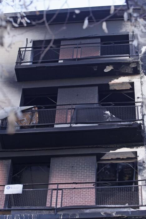 Estat en què ha quedat l'edifici incendiat del carrer del Carme de Girona