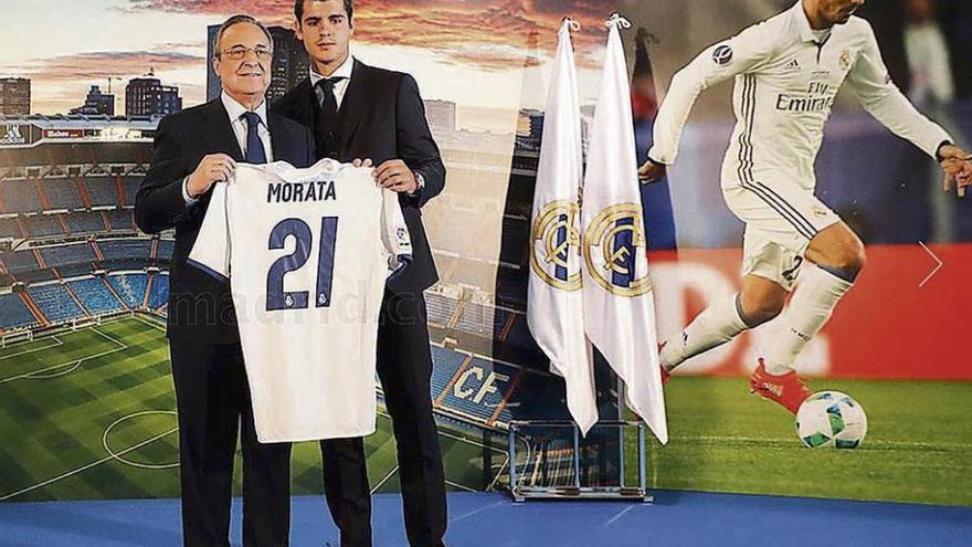 Florentino Pérez y Álvaro Morata, ayer, en el palco de honor del Real Madrid. // Real Madrid CF