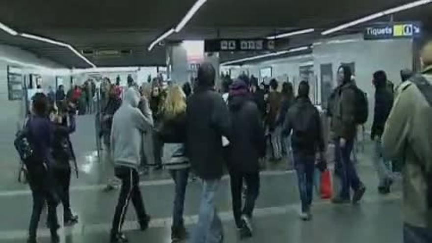 Protesta universitaria en Barcelona contra los recortes