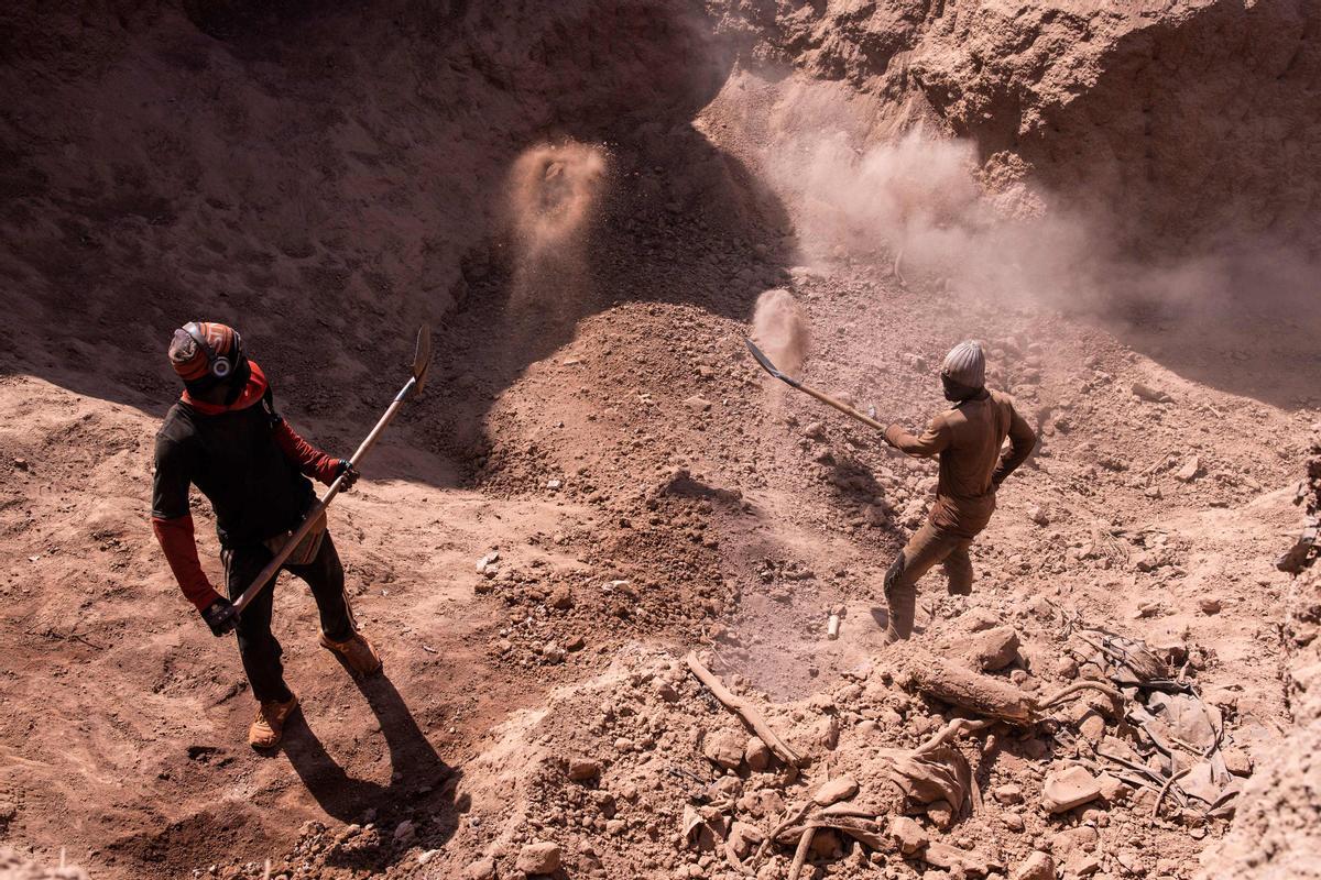 La minería artesanal de oro en Senegal. Karakaene y Bantakokouta son sitios de extracción de oro en el sureste de Senegal