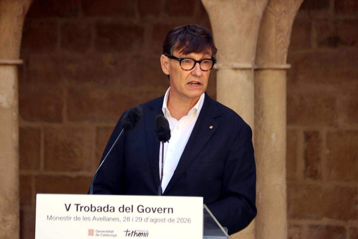 El president de la Generalitat, Salvador Illa, en la compareixença en el marc de la trobada del Govern al Monestir de les Avellanes