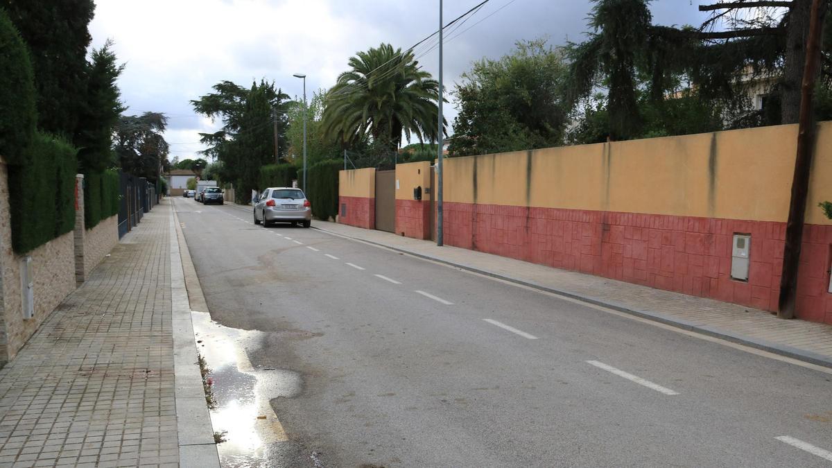 Manchas y restos de sangre del domicilio en la calle Garrotxa de Reus, donde se ha encontrado el cuerpo