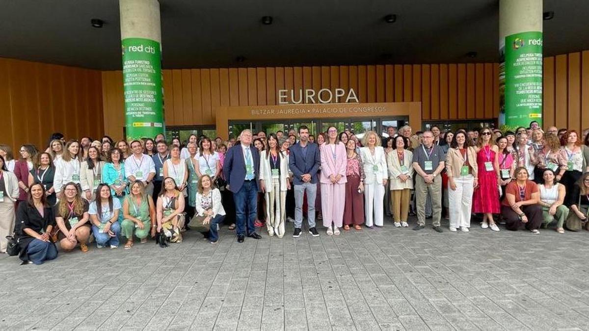 Participantes en el VIII Encuentro de Gestores de Destinos Turísticos Inteligentes que se celebra en Vitoria-Gasteiz.