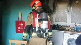 Alarma en La Corredoria por un incendio en la cocina de un primer piso