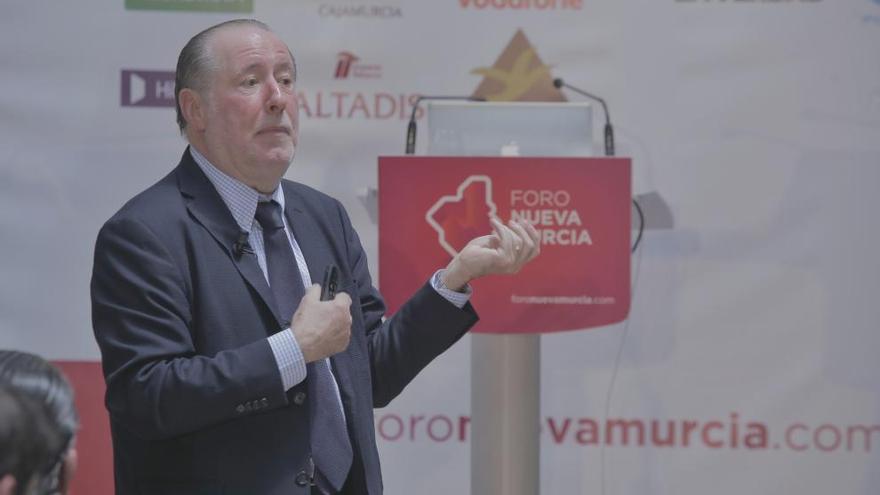 El economista Gay de Liebana, durante su intervención este martes en el Foro Nueva Murcia