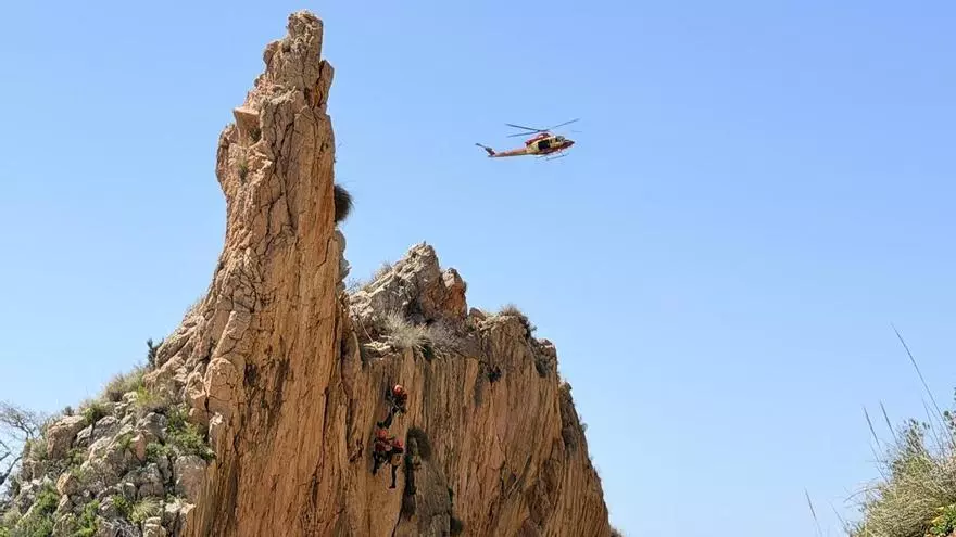 Así ha sido el espectacular simulacro de rescate en la Falla del Moraig de Benitatxell (vídeo)