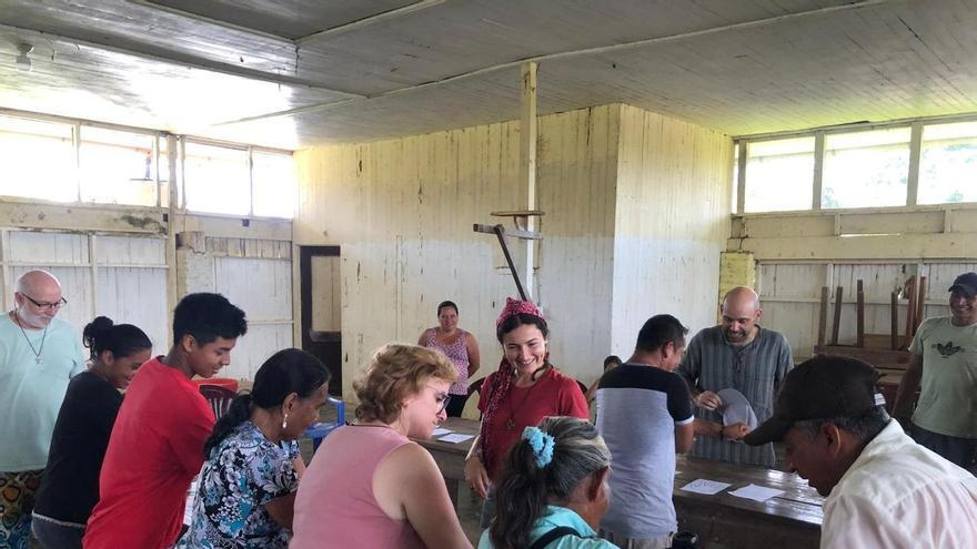 Alfonso Pombo, el misionero asturiano en la Amazonía peruana: "Aquí todo es extremo y lo único importante es tener un plato de comida hoy. Nada más. No hay mañana"