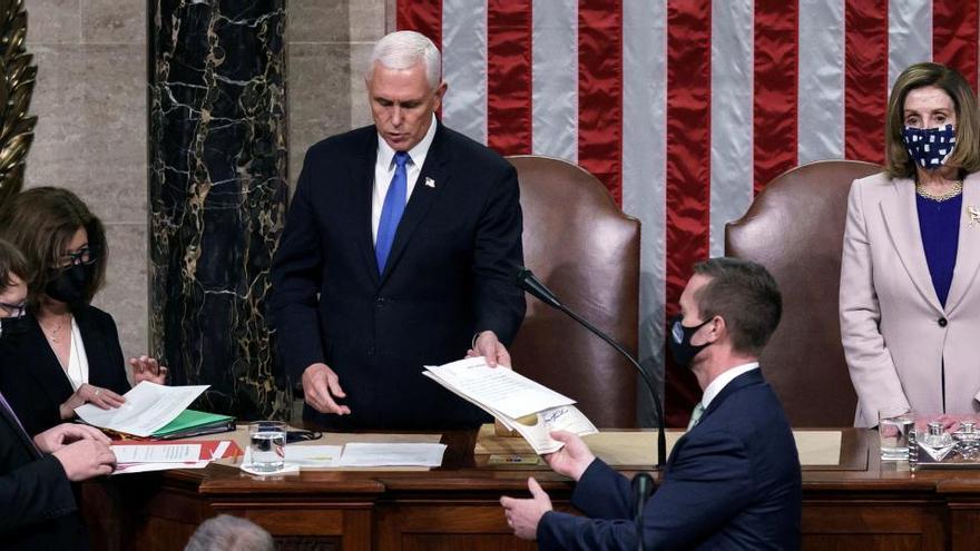 Nancy Pelosi y Mike Pence, en el Congreso de EEUU.