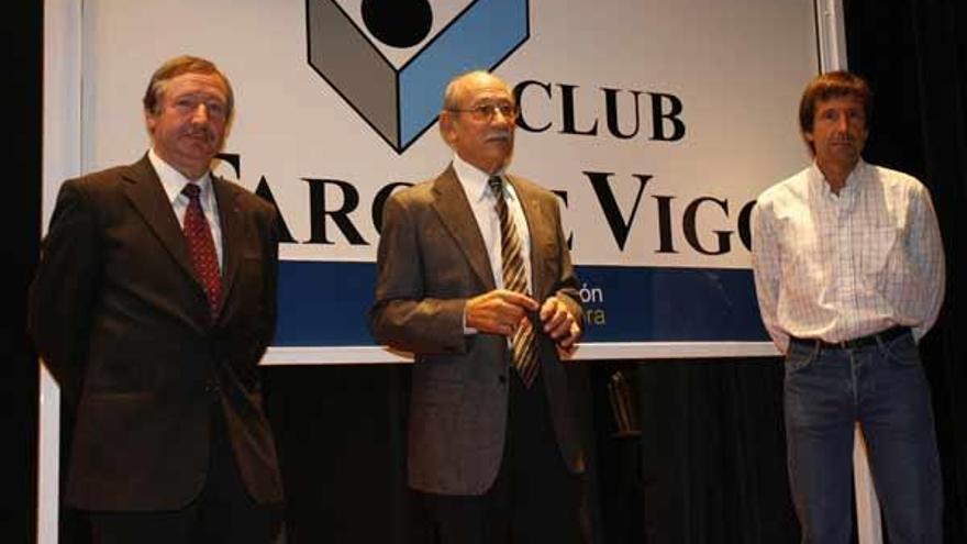 Jordi Pons, en el centro; con Xosé Lois Freixeiro (izquierda) y José Ramón Nogueira.