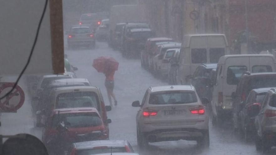 La tormenta descarga en el Medio Vinalopó