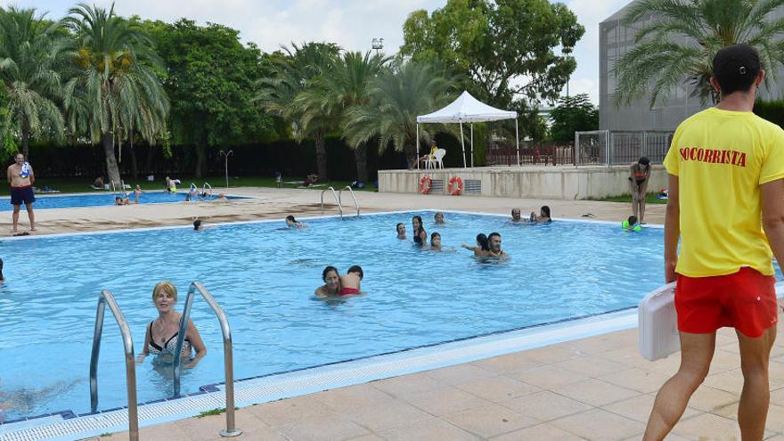 El Ayuntamiento asegura que los usuarios de las piscinas bajan un 90% en septiembre