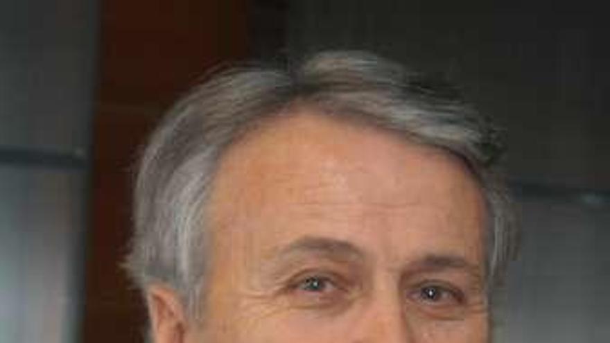 Amador Suárez.