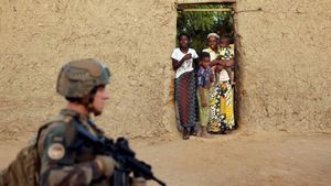 Un soldado francés patrullando en el Sahel