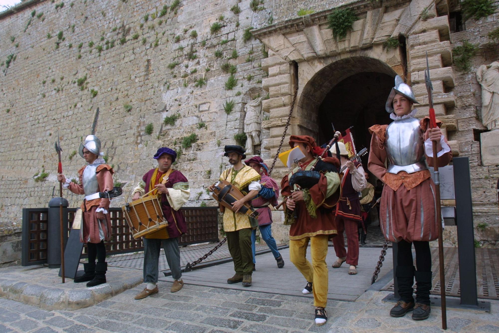 Edición de 2003 de la Feria Medieval de Ibiza.