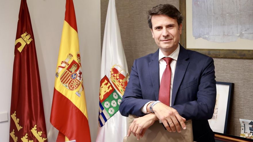 El alcalde de Molina de Segura, José Ángel Alfonso, en su despacho.