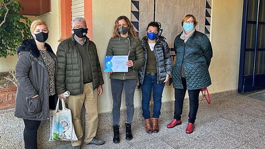 Lliurament del segon guardó del premi al CEIP Tirant lo Blanc d’Alzira. | FBFL