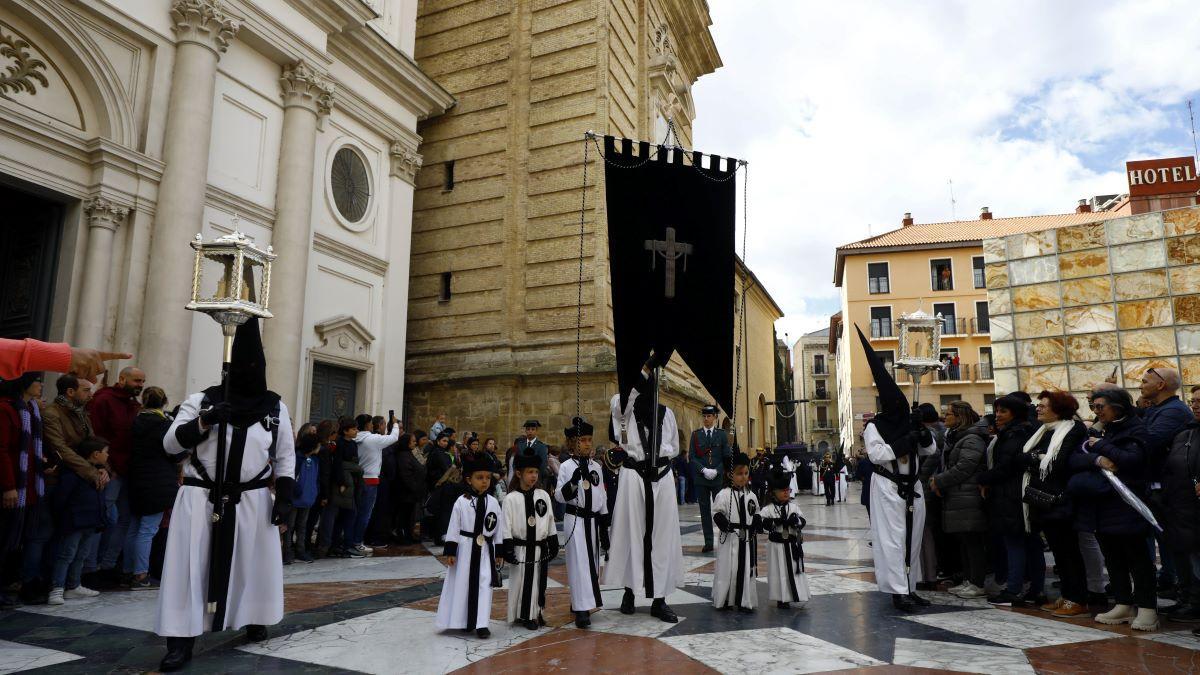 En imágenes | Procesiones del Jueves Santo en Zaragoza