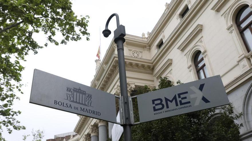 El Ibex 35 remonta un 0,60% al cierre y roza los 18.000 puntos