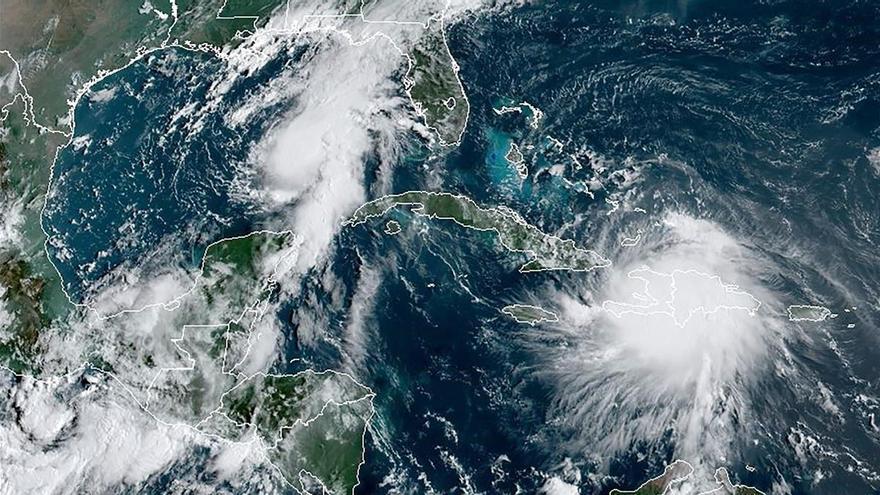 Las tormentas &#039;Laura&#039; y &#039;Marco&#039; podrían retroalimentarse en forma de huracán