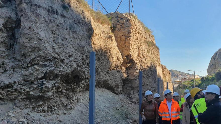 Obras en la carretera de La Parroquia hacia el Castillo de Lorca.