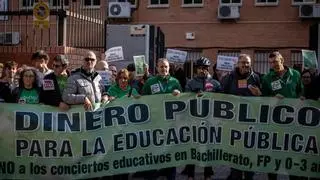 Comienzan las protestas contra la concertación del Bachillerato en Aragón: "Dinero público para la educación pública"