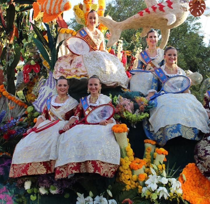 Las falleras de 2017, 2018 y 2019, en la Batalla de Flores