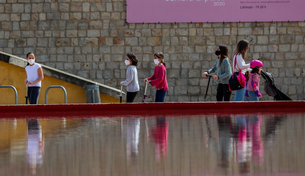 Los niños vuelven a llenar parques y calles