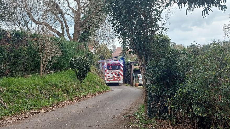 Fallece un hombre de 62 años al caer de un muro de cinco metros en Gijón
