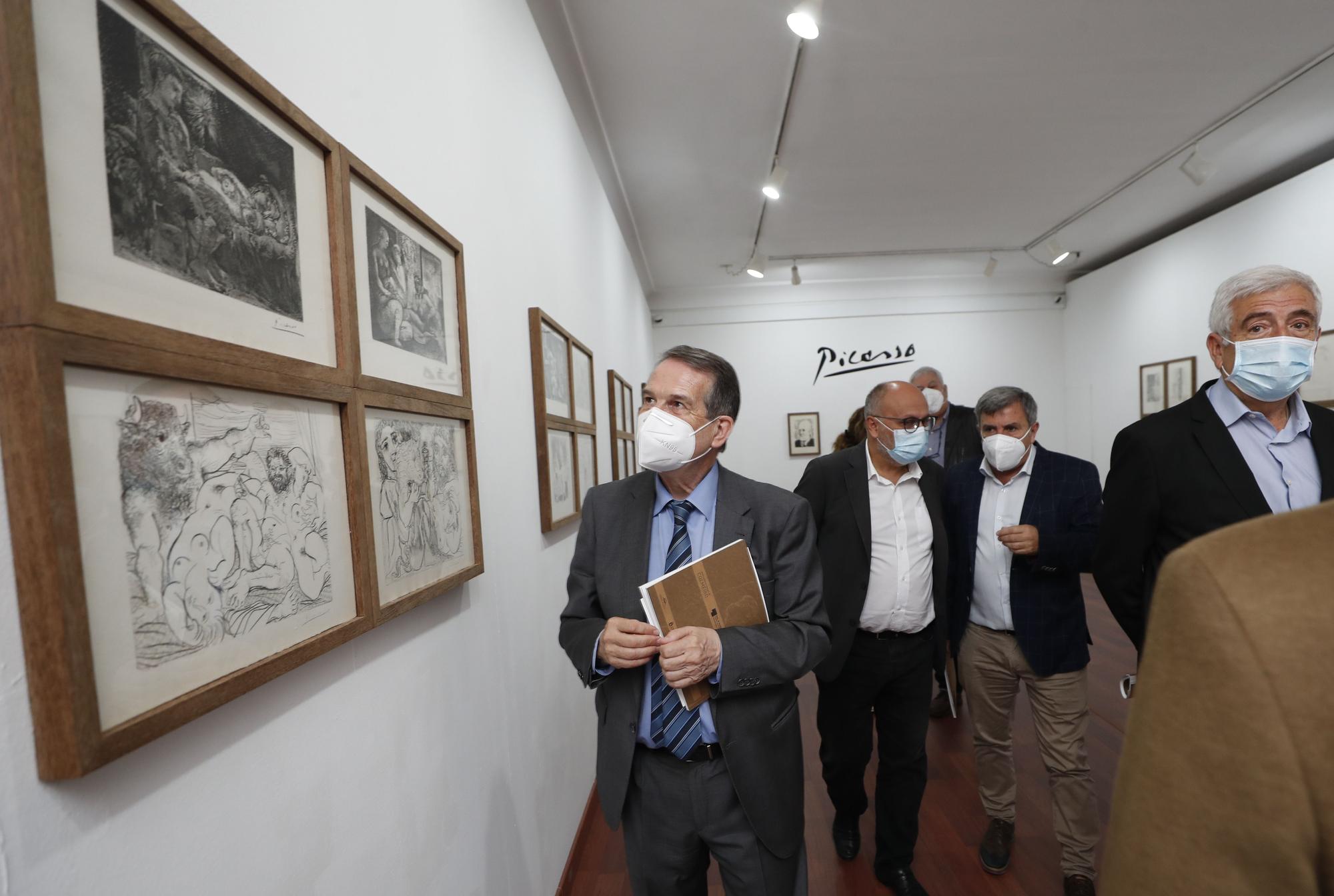 Pablo Picasso, Marcel Vertés, Manuel Colmeiro y Luis Seoane, en la Casa das Artes