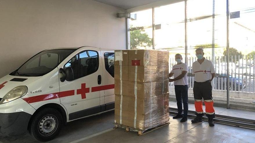 iberomask dona  30.000 mascarillas quirúrgicas a Cruz Roja