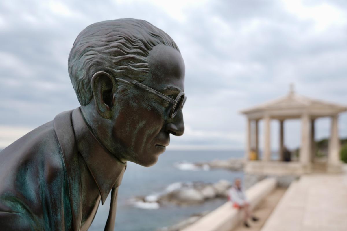 Escultura d'homenatge a Josep Ensesa a S'Agaró