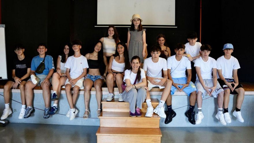 Estrenan un espacio para los jóvenes de Silleda | BERNABÉ