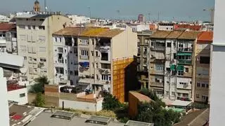 Los vecinos de Russafa se movilizan para frenar un hotel de 40 habitaciones con solárium en un patio de manzana