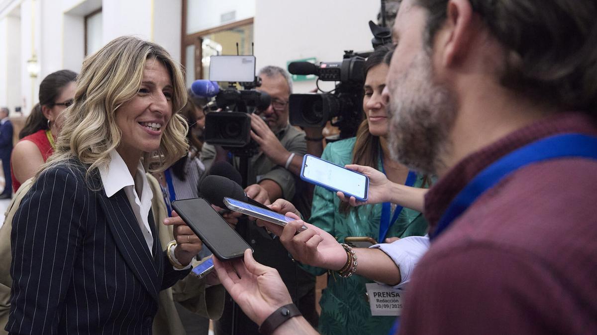 Yolanda Díaz cierra filas y elude pedir explicaciones a Sánchez por las presuntas comisiones del 2% en obras públicas: «Ha habido una comparecencia»