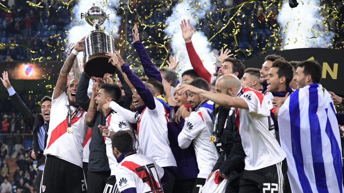 Los jugadores de River coronados en el Bernabéu