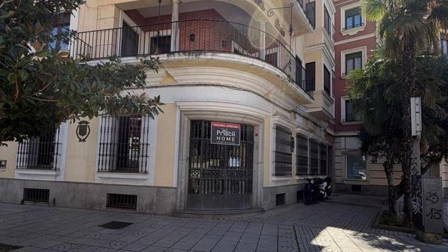 Un edificio histórico de Badajoz, cerrado durante más de quince años, volverá a tener vida comercial