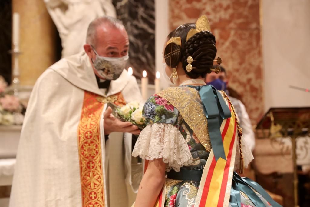 La visita a la Virgen concluye el fin de semana de exaltaciones falleras