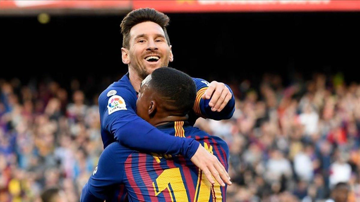 Messi celebra junto a Malcom el segundo tanto