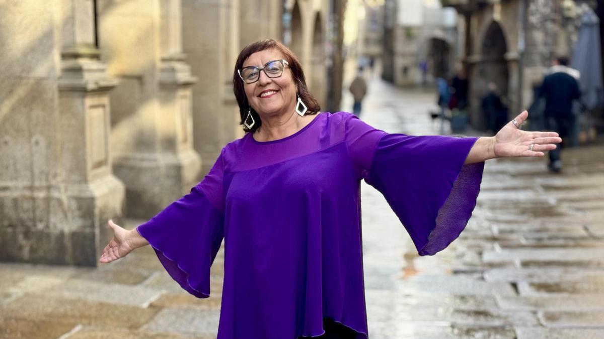 Uxía, onte nas rúas de Compostela, onde presentou o seu novo libro-disco, "Indómitas".